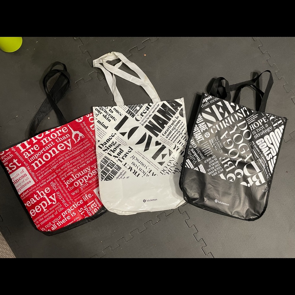 Large Lululemon Reusable tote bags